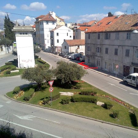 City Center Apartment Kadena Сплит Экстерьер фото