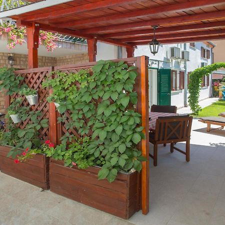 City Center Apartment Kadena Сплит Экстерьер фото